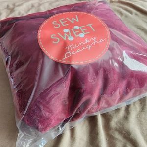 Standard crib sheet Solid Merlot Minky